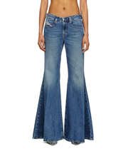 ウィメンズ デニムパンツ FLARE 1970 D-BLEESS L.30