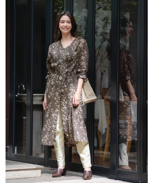 長袖ロングワンピース