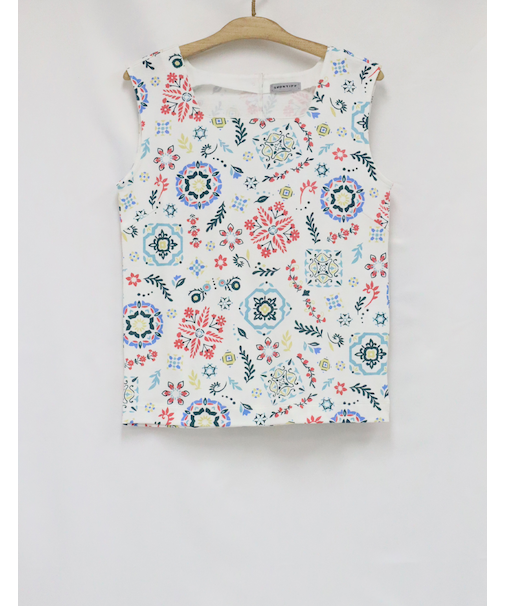 ノースリーブプルオーバー