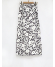 スリット入ロングスカート