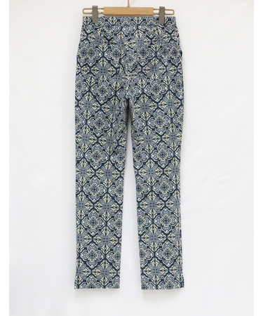 タイトスリムパンツ