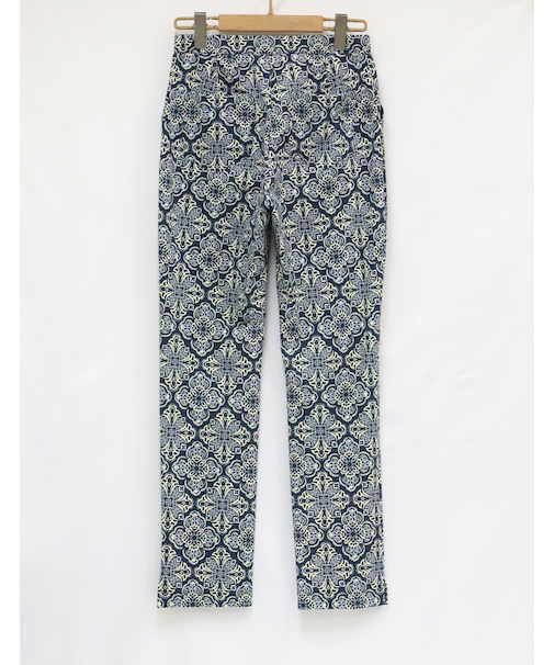 タイトスリムパンツ