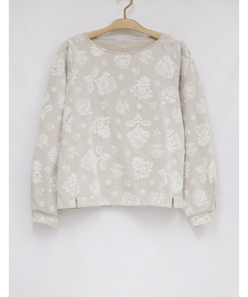 長袖プルオーバー