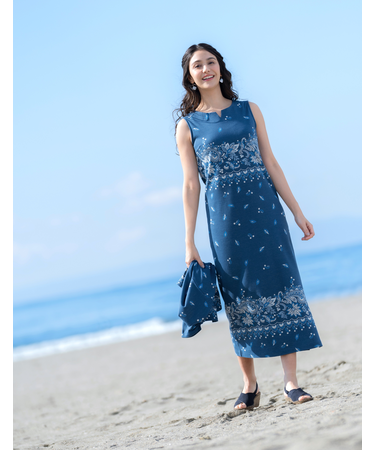 スリット入ノースリーブロングワンピース