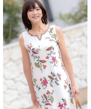 スリット入ノースリーブロングワンピース