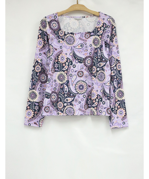 長袖プルオーバー