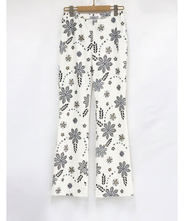 ブーツカットパンツ