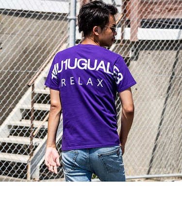 1PIU1UGUALE3 RELAX(ウノピゥウノウグァーレトレ) バックロゴプリントTシャツ