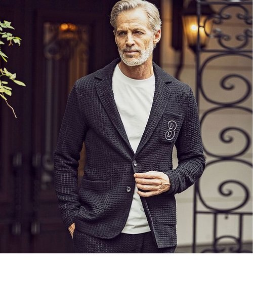 1PIU1UGUALE3 RELAX(ウノピゥウノウグァーレトレ)3ロゴビッグワッフル