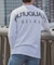 1PIU1UGUALE3 RELAX(ウノピゥウノウグァーレトレ リラックス)バックロゴプリント長袖Tシャツ