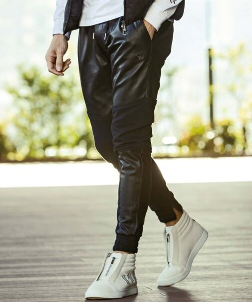 1PIU1UGUALE3 RELAX(ウノピゥウノウグァーレトレ リラックス)レザーコンビパンツ