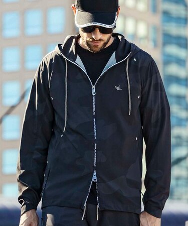 1PIU1UGUALE3 RELAX(ウノピゥウノウグァーレトレ リラックス)総柄ランニングパーカー