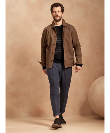 リラックステーパードフィット オーガニック ブラッシュド トラベラー チノパンツ