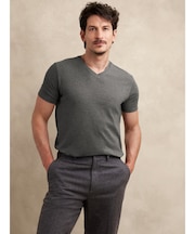 Luxury-Touch VネックTシャツ