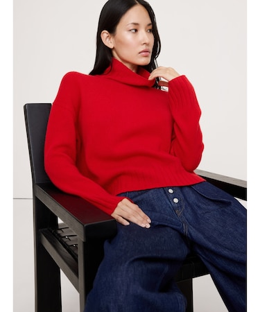 オーバーサイズ ミッドウェイト カシミヤ タートルネックセーター