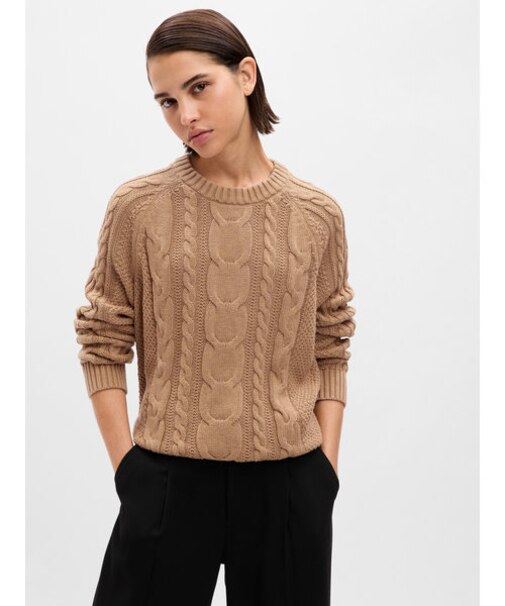 ケーブルニット セーター