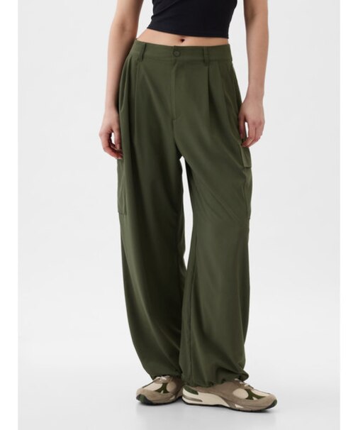 Gapfit ハイライズ ランアラウンド カーゴジョガーパンツ