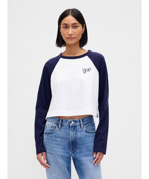 リラックスフィット ラグランスリーブクロップド GAPロゴTシャツ