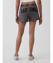 3インチ フレンチテリー リラックスフィットGAPロゴ スウェットショートパンツ