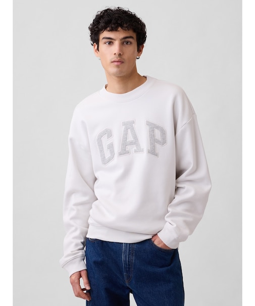 リラックスフィット GAPロゴ スウェットシャツ