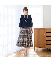 ローズチュール刺繍スカート