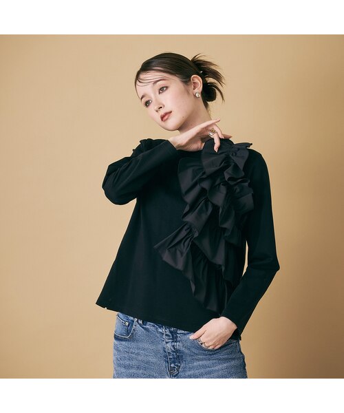 【大人かわいい】新品　フリル　チェーンプリントカットソー黒　r71 大人かわいい】新品 フリル チェーンプリントカットソー黒 r71