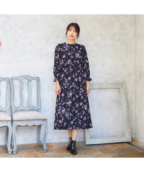 フラワープリントワンピース｜ローズティアラの通販｜&mall