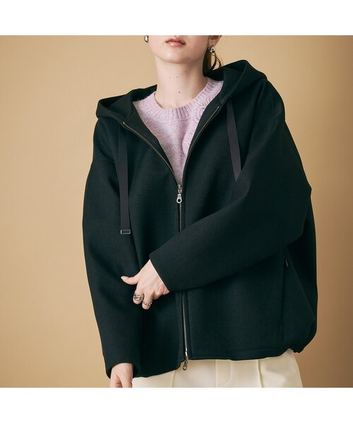 ローズティアラ黒バックジッパーパーカー サイズ46 なめらかポンチ素材