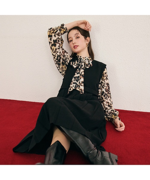 トラッド風プリーツワンピース