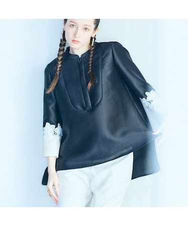 デコラティブスリーブハリ感ブラウス