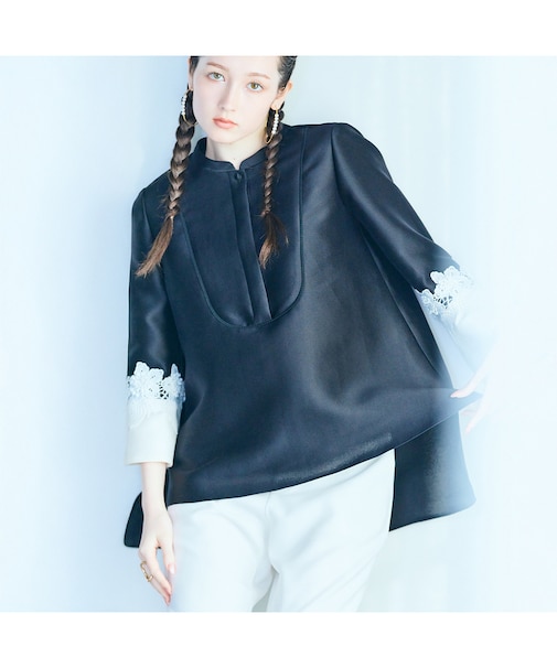 デコラティブスリーブハリ感ブラウス