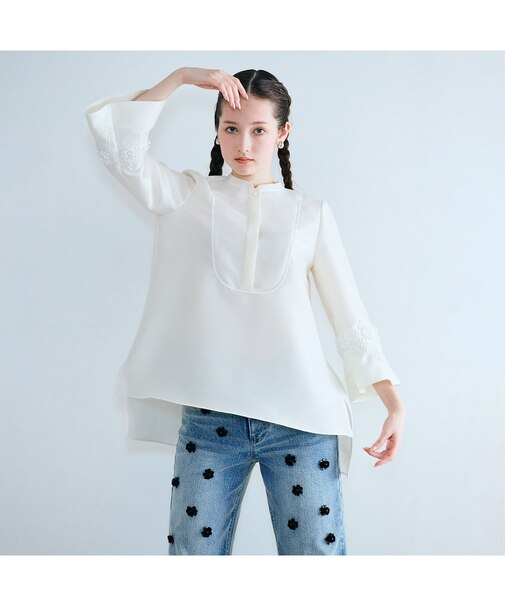デコラティブスリーブハリ感ブラウス
