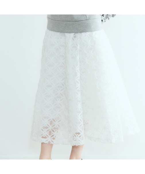フラワー立体刺繍スカート