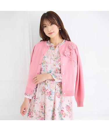 立体フラワーモチーフニットカーディガン