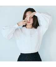 フロントフリルレイヤードブラウス