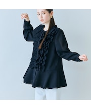 たっぷりフリルブラウス