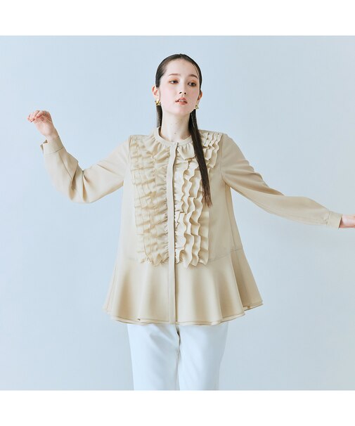 たっぷりフリルブラウス