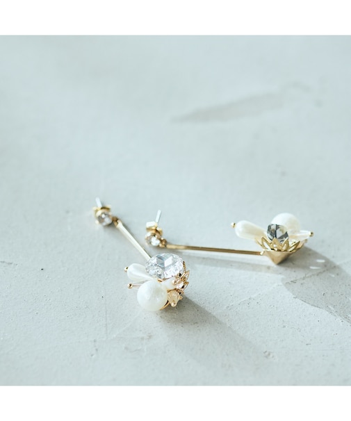 ビジューパール調バーピアス