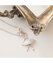 バレリーナドールロングネックレス