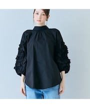 スパイラルフリルスリーブブラウス