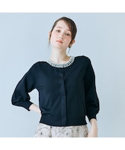 襟ぐりパールビジュー付きカーディガン