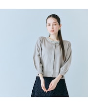 襟ぐりパールビジュー付きカーディガン