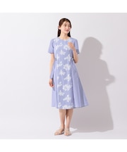 リボンベルト付きフラワー刺繍ストライプワンピース