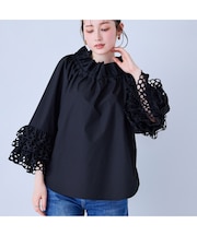 刺繍スリーブフレアブラウス