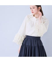 刺繍スリーブフレアブラウス