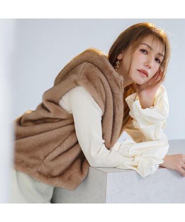 【モデル美香着用】ミンクファーフード付きベスト