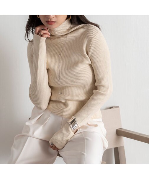 ハイネックリブニット