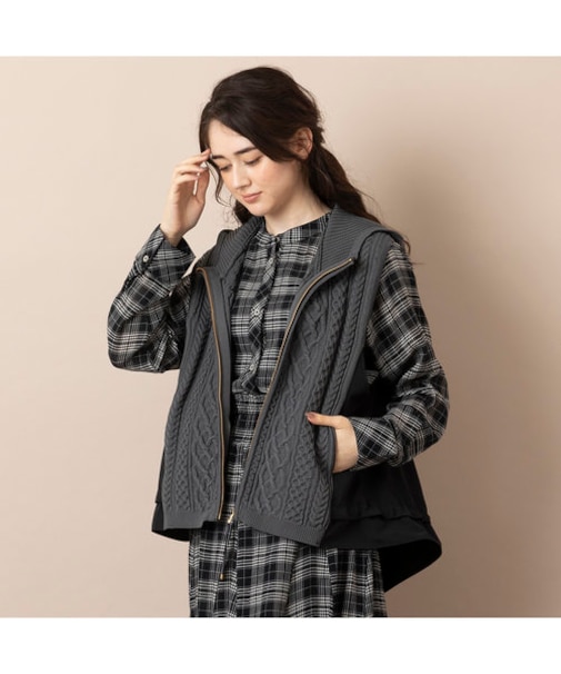 ニット×布帛ドッキングフーディーベスト