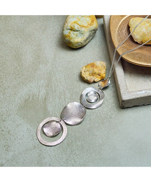 サークル四連ネックレス