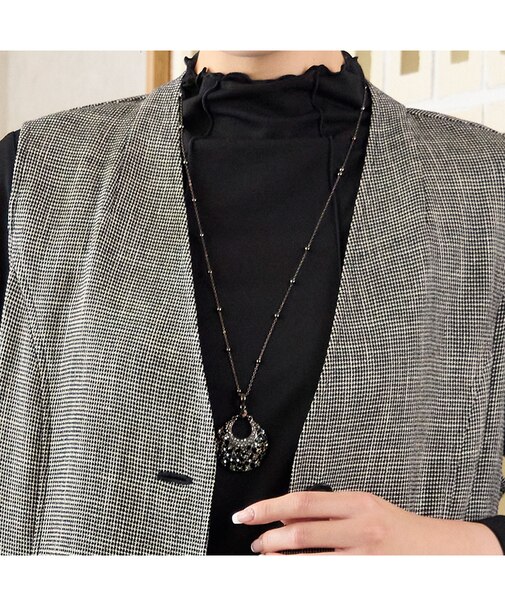 煌めく三日月ネックレス